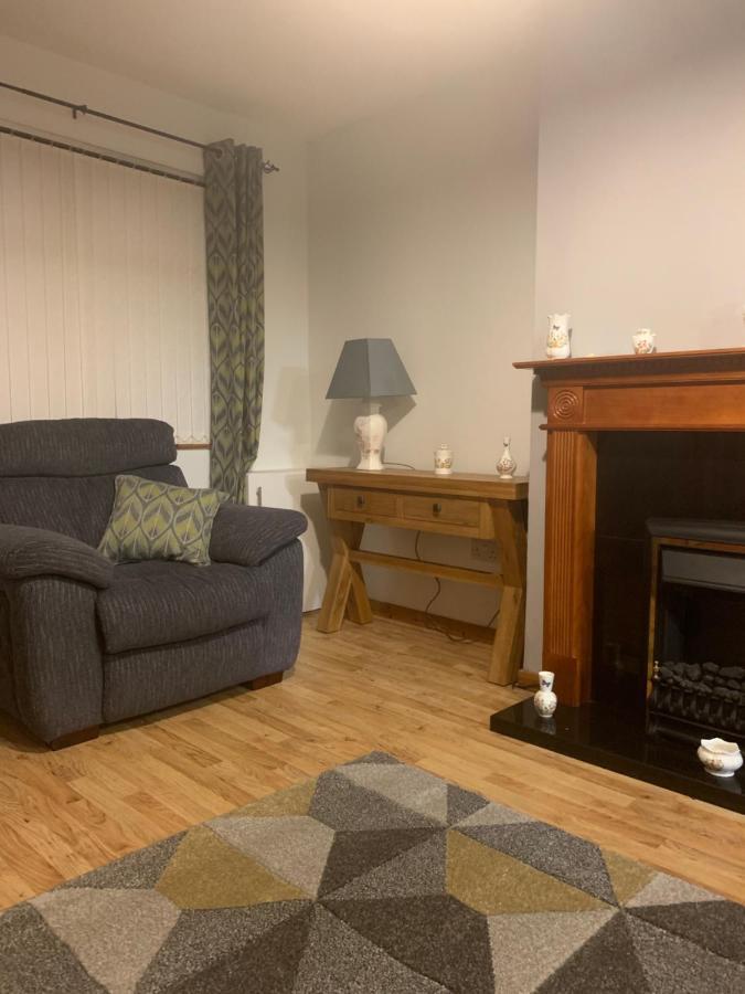 Minimum Stay Two Nights Ларн Екстер'єр фото